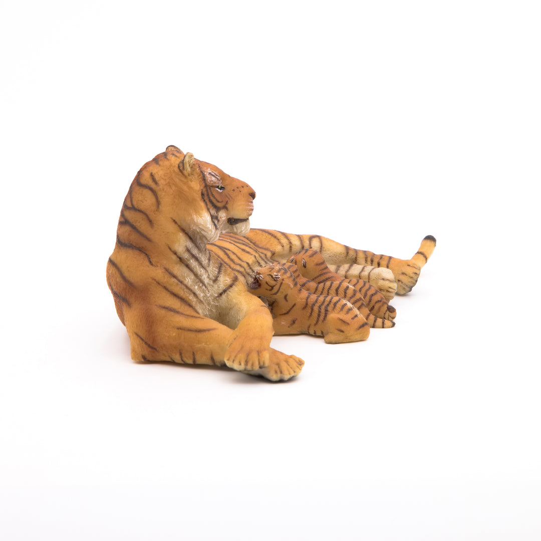 Wildtiere: Liegende Tigerin mit Babies 13cm (50156)