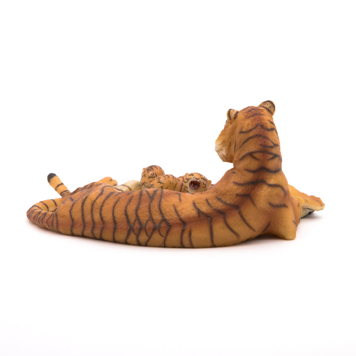 Wildtiere: Liegende Tigerin mit Babies 13cm (50156)